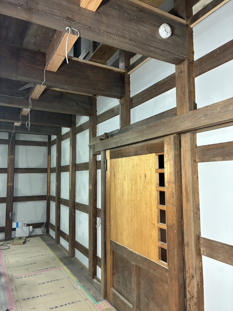 【顧客紹介】経験豊かな左官のプロフェッショナル「山田左官」